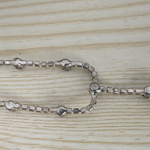 Elegant Black and Silver Necklace - Picture 5 of 6